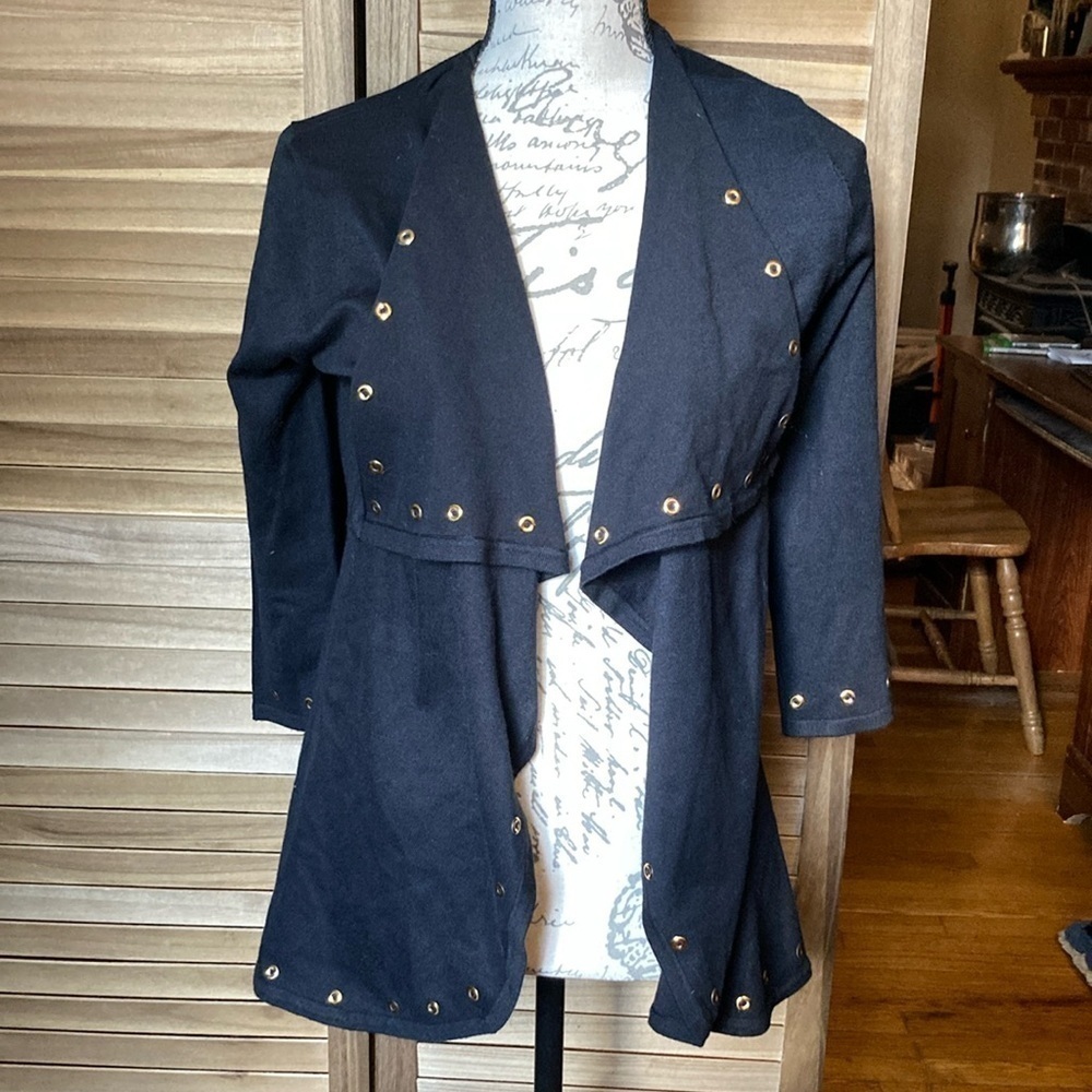 Chelsea& Theodore black unique with rivets sweater GUC size small